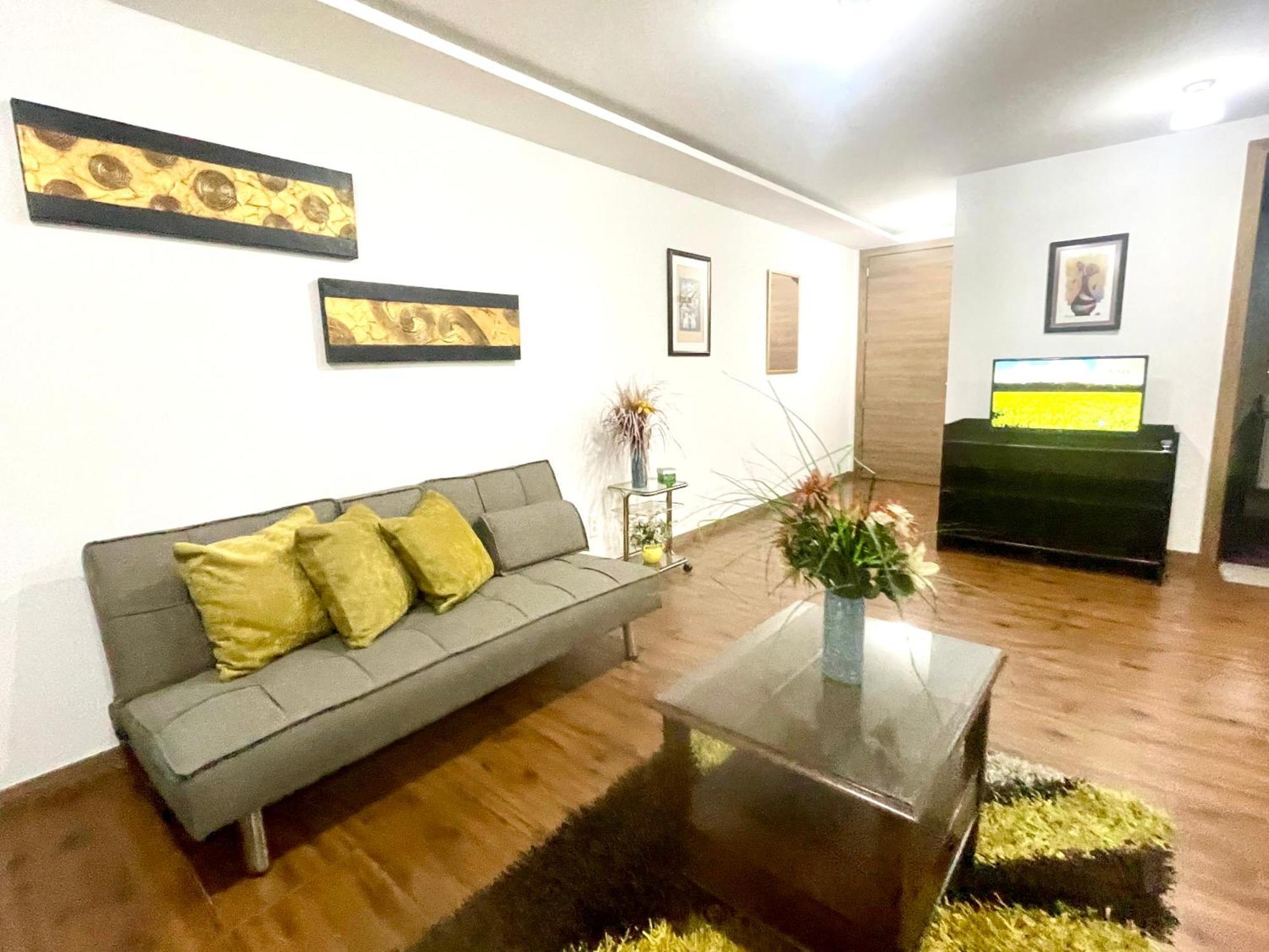 Goya Y Comfort Quito